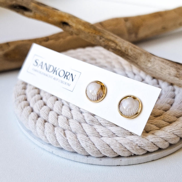 Muschel-Stecker - Gold 10 mm - SANDKORN Usedom