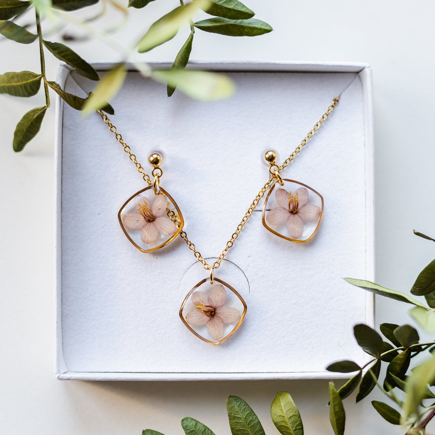 Schmuckset mit Melliodendron