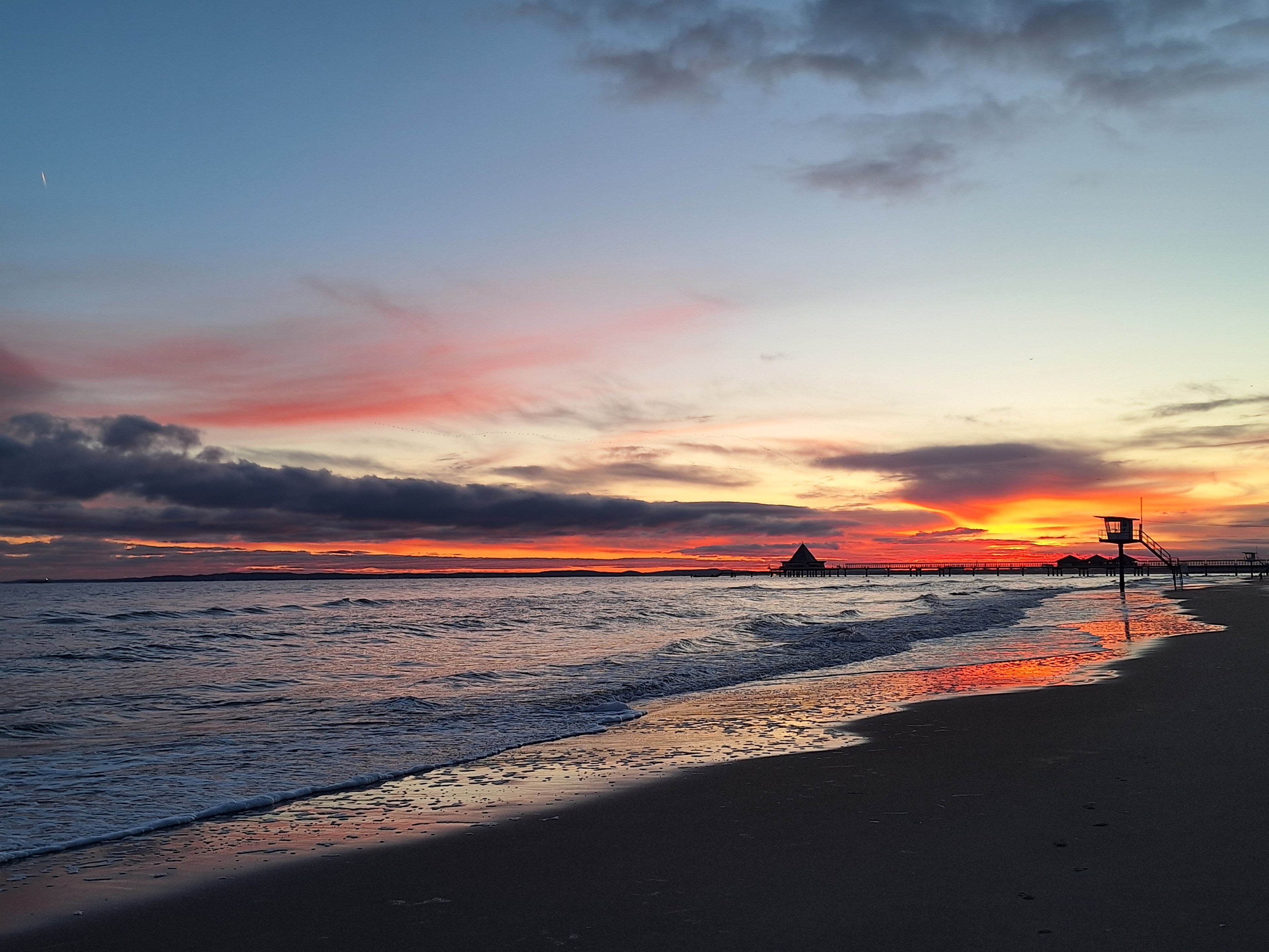 Seebrücke Heringsdorf auf Usedom bei Sonnenaufgang