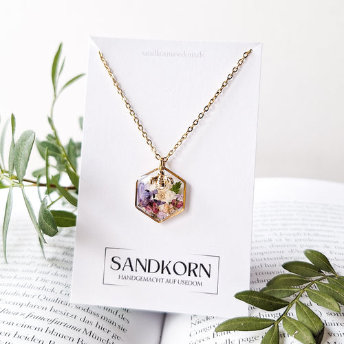 Naszyjnik z kwiatami i pszczołą