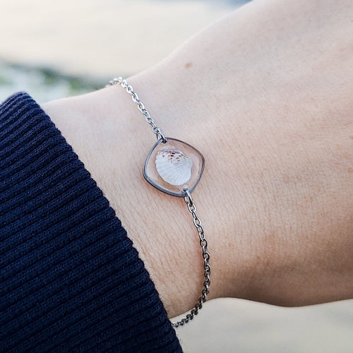 Armbänder mit echten Muscheln aus der Ostsee | Usedom Schmuck