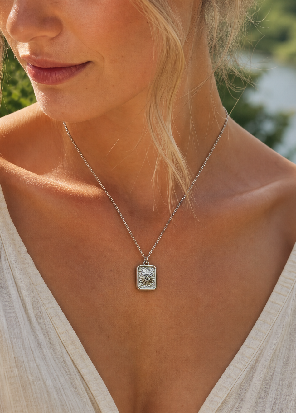 Dezente Halskette mit Sonne und echten Blüten | Schmuck mit Pflanzen | Usedom Schmuck | Edelstahl Halskette mit echten Blumen