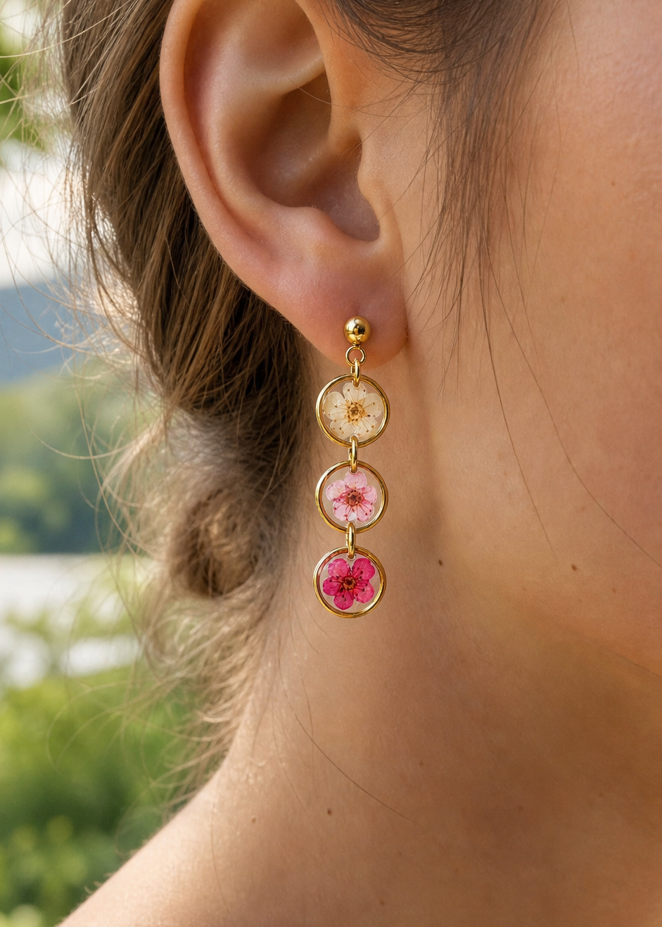 Farbenfrohe Ohrringe mit echten Blüten | Schmuck mit Pflanzen