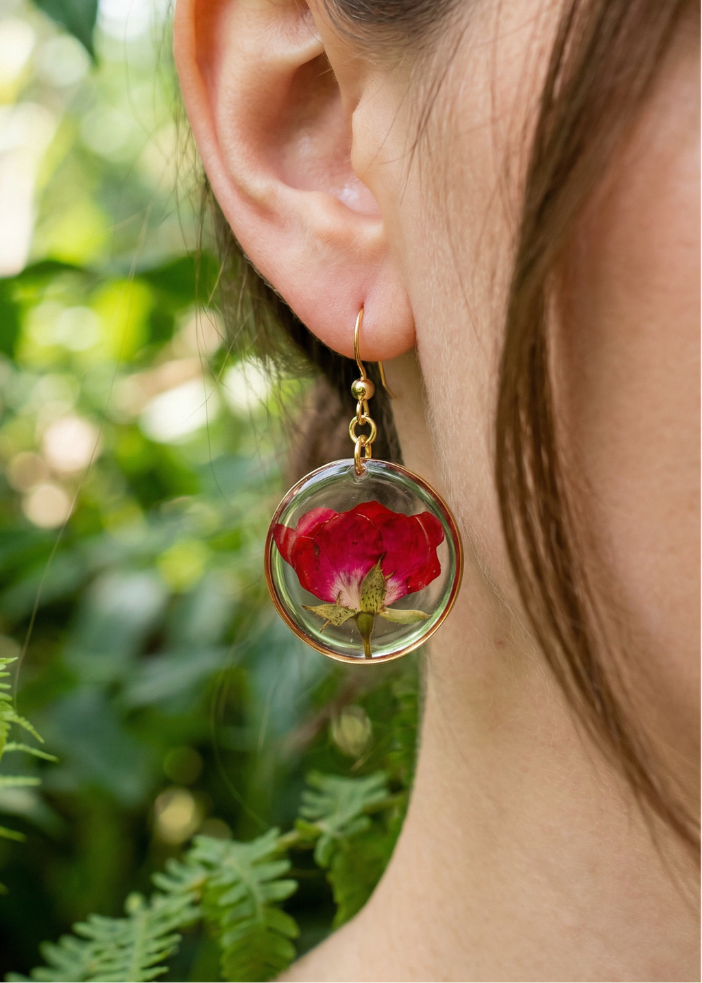 Einzigartige Ohrringe mit echten Rosen | Usedom Schmuck | Hypoallergener Schmuck | Rote Rosen | Nickelfreie Ohrringe | Blumenschmuck
