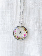 Kette mit Buchstaben