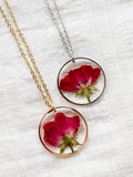 Necklace with rose
