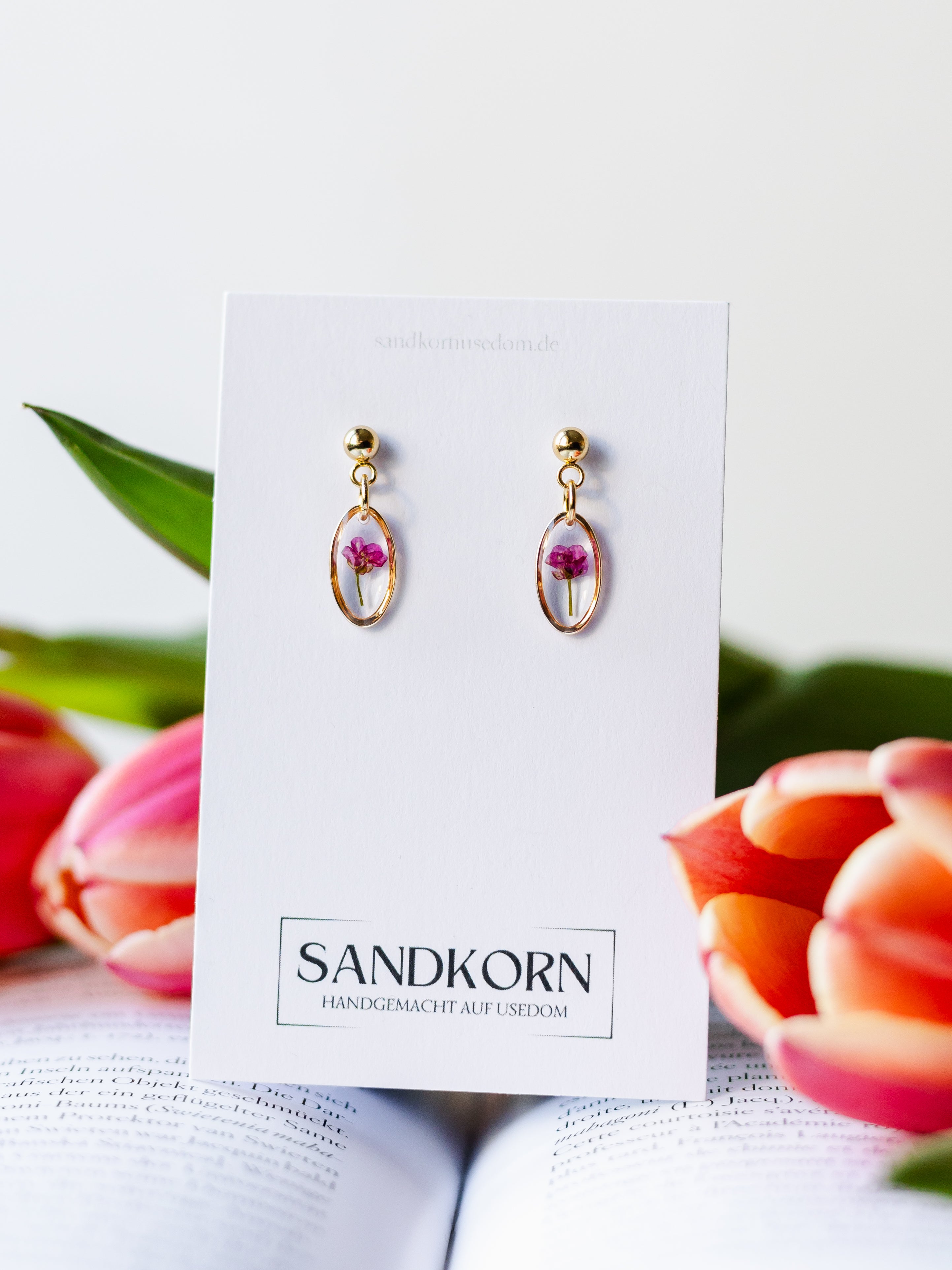 Handgemachte Ohrringe mit pinken Duftsteinrich | Epoxidharz-Schmuck