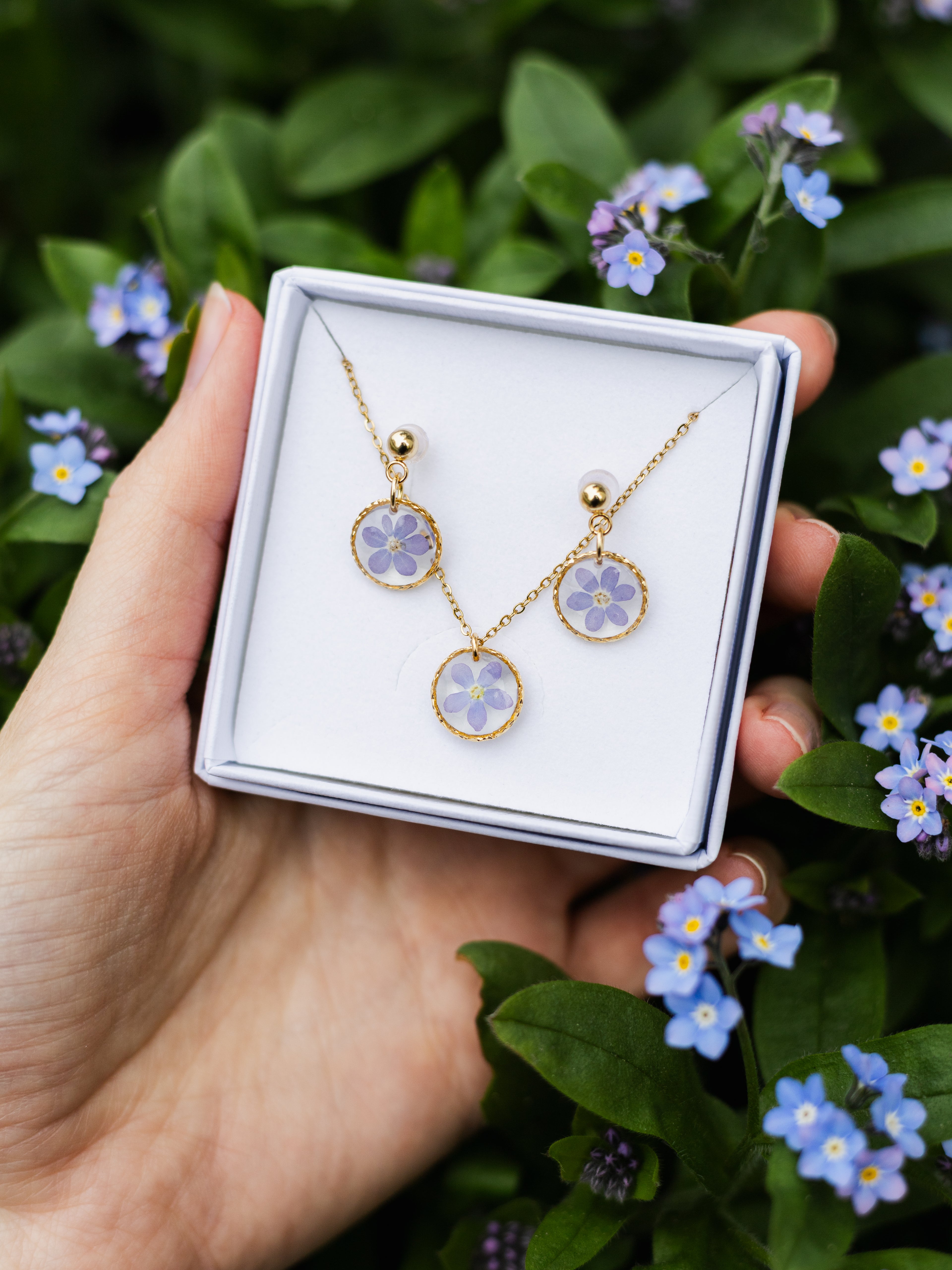 Schmuckset mit lila Vergissmeinnicht-Blüten | Sandkorn Usedom Schmuck 