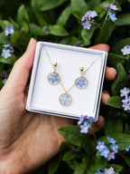 Schmuckset mit blauen Vergissmeinnicht-Blüten | Muttertag Geschenke | Sandkorn Usedom Schmuck