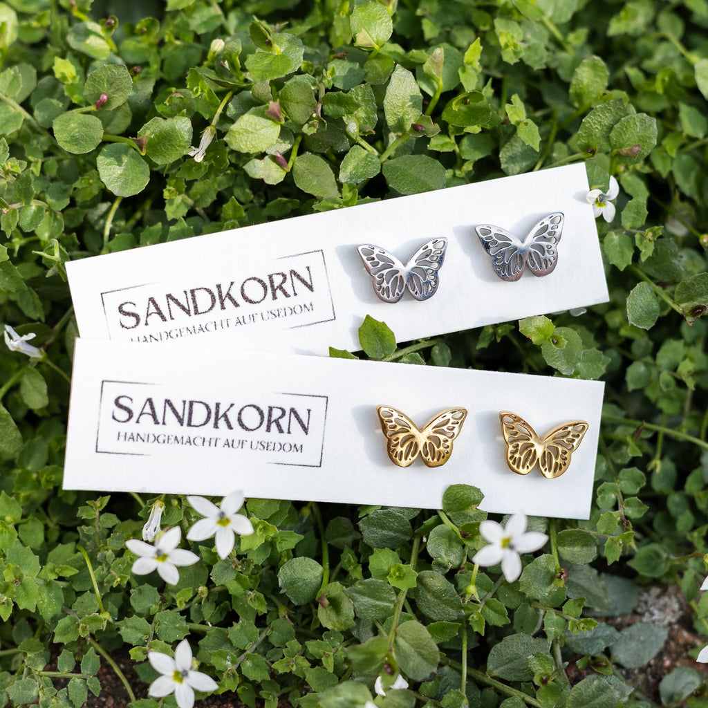 Earrings with pansies
