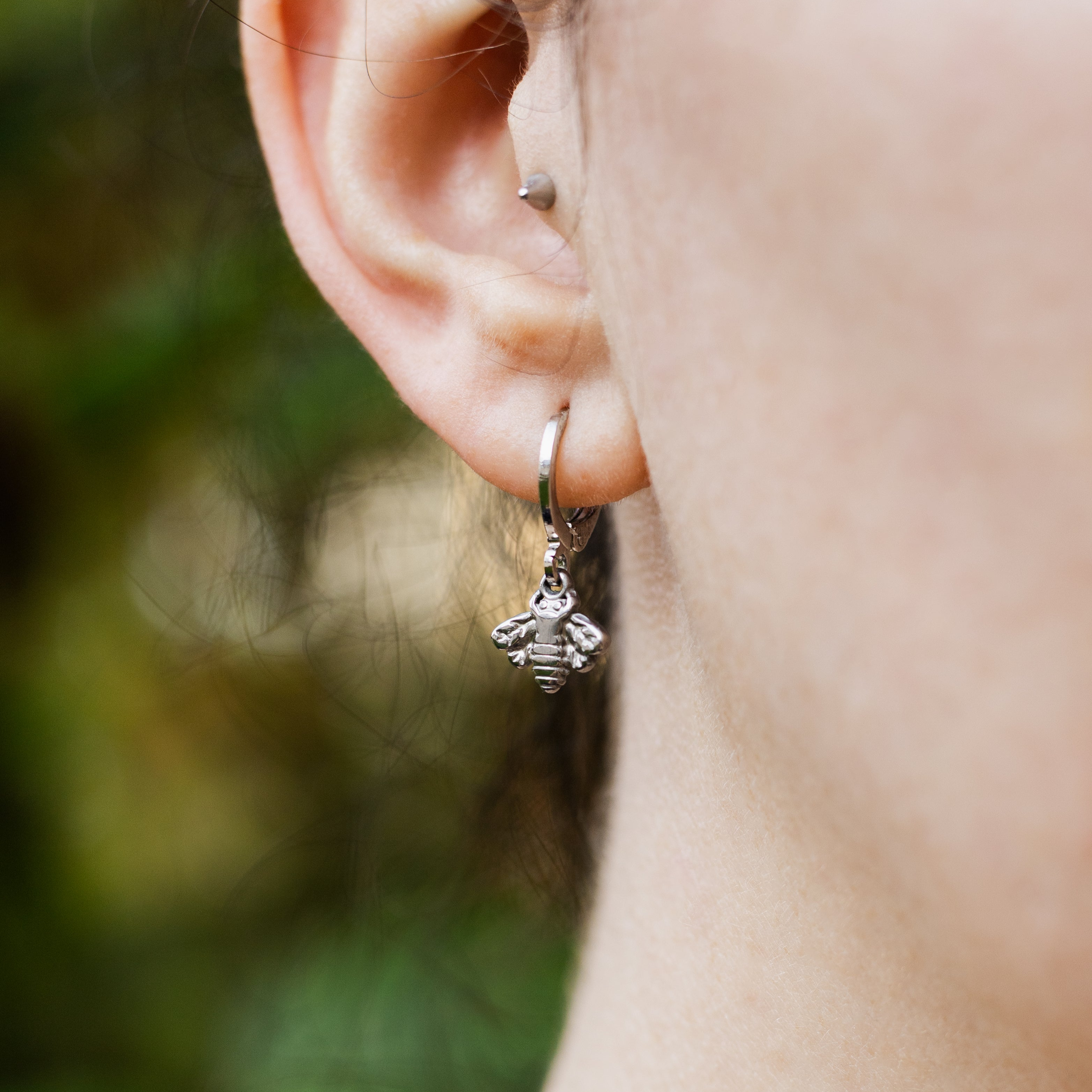 Earrings with pansies