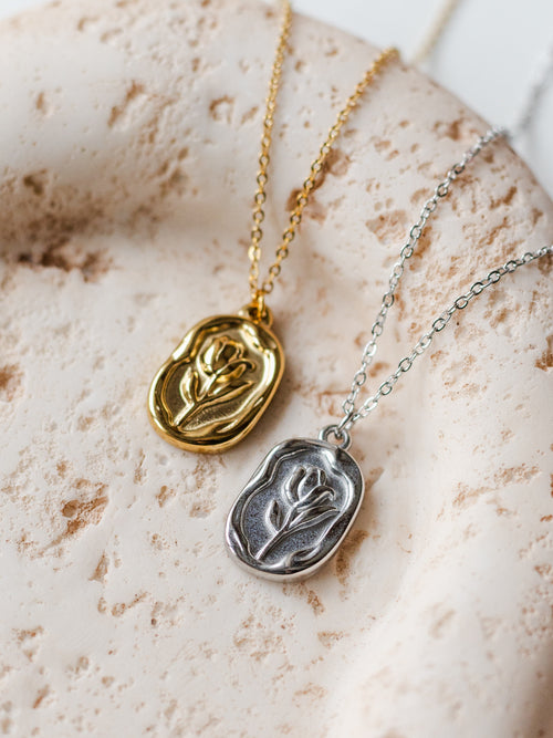 Naszyjnik z kwiatkiem