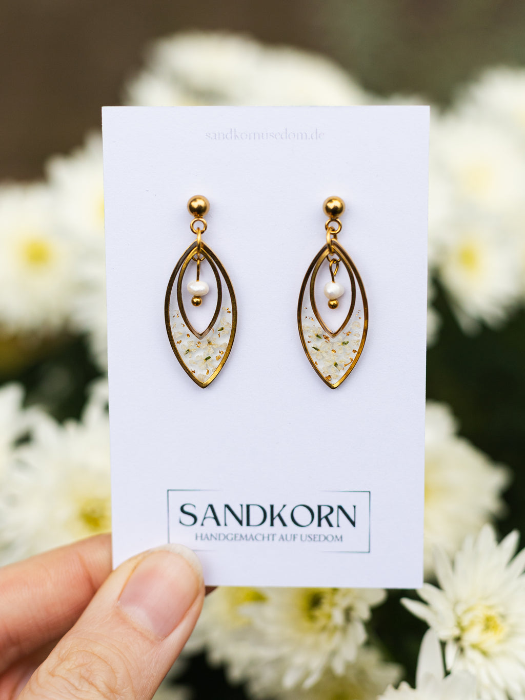 Ohrringe mit Wilder Möhre und Süßwasserperle