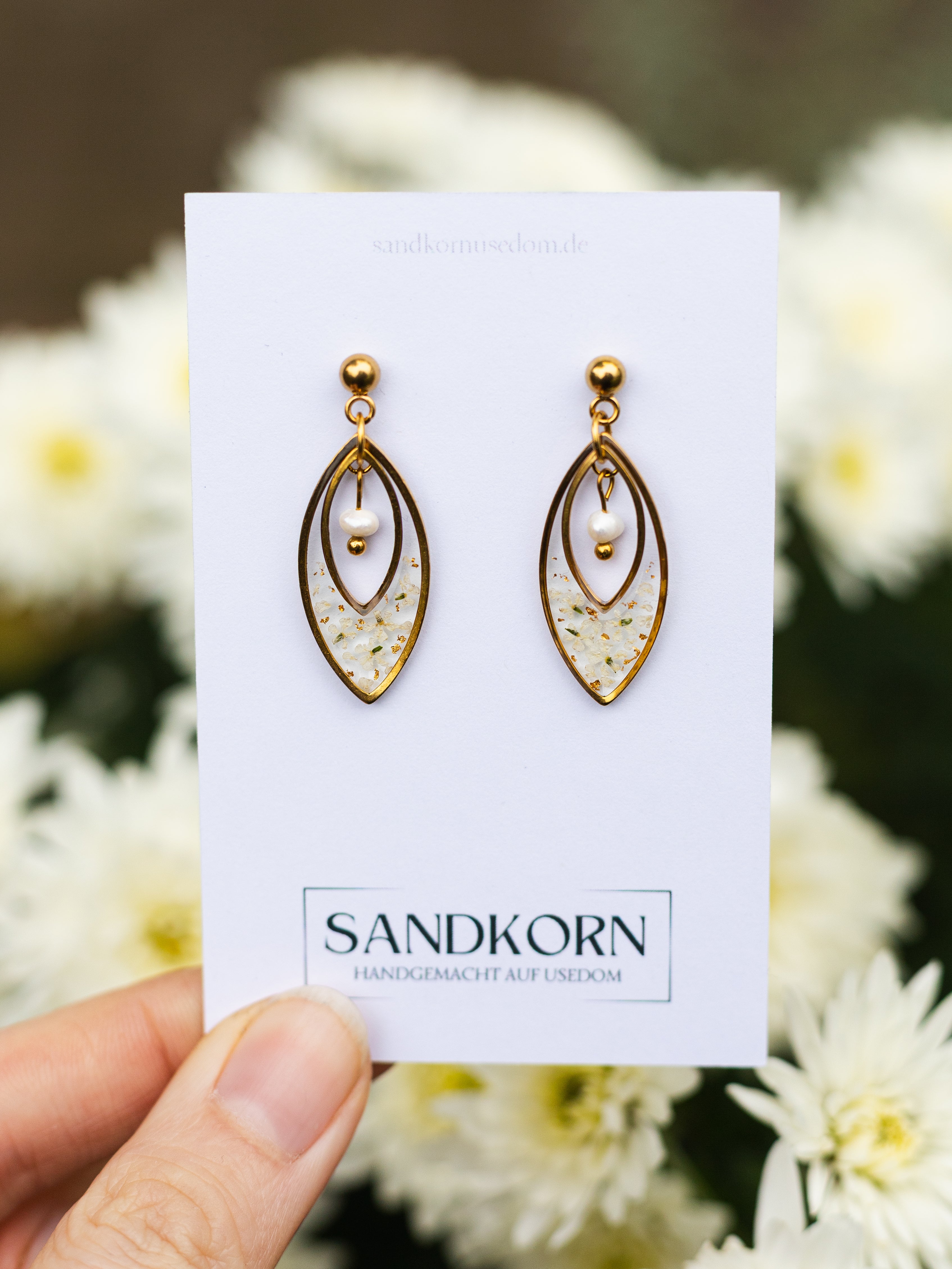 Ohrringe mit Wilder Möhre und Süßwasserperle