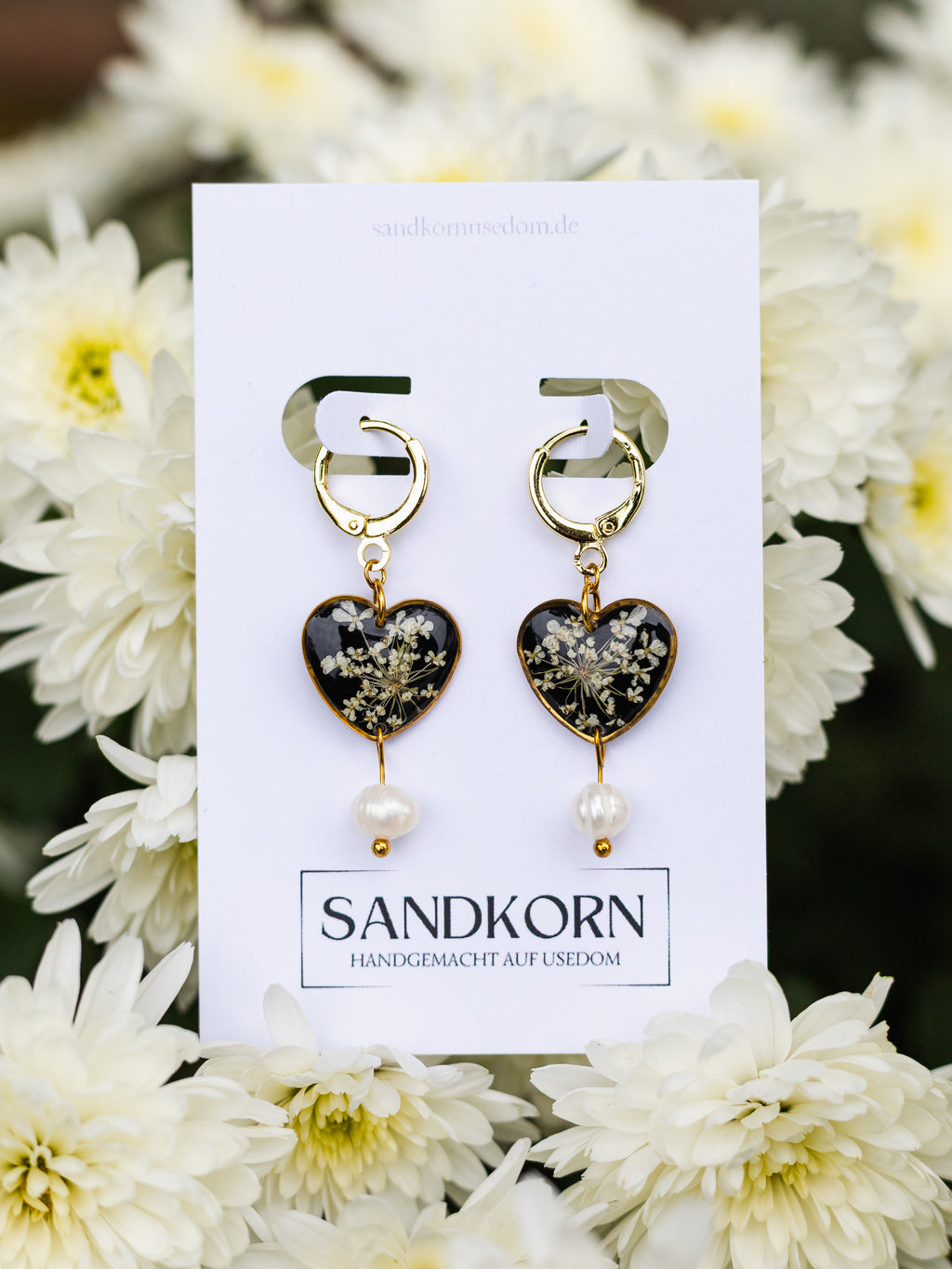 Ohrringe mit echten Blüten und Süßwasserperlen | Usedom Schmuck