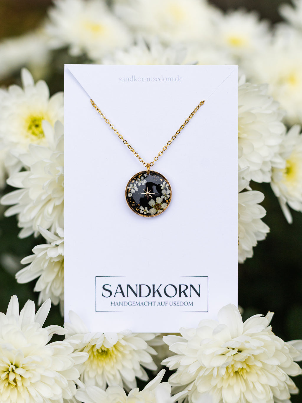 Halskette mit Stern, Spiere und Wilder Möhre