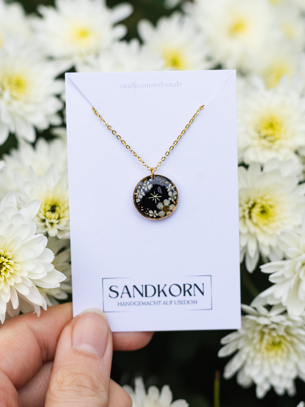 Halskette mit Stern, Spiere und Wilder Möhre