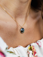 Halskette mit Mond, Spiere und Wilder Möhre | Epoxidharz-Schmuck | Usedom Schmuck | Gothic Schmuck | Witchy Jewelry