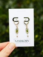 Ohrringe mit Farn und Süßwasserperlen