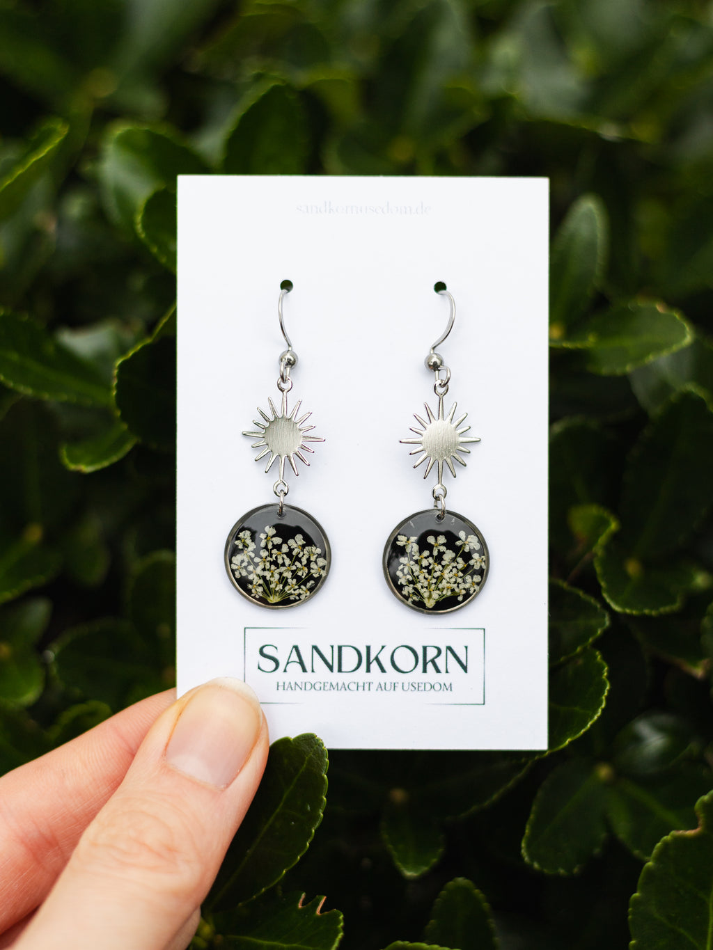 Ohrringe mit Wilder Möhre und Sonne