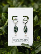 Grüne Ohrringe mit echten Blüten und Süßwasserperlen | Usedom Schmuck | Naturschmuck | Ohrringe mit Blumen