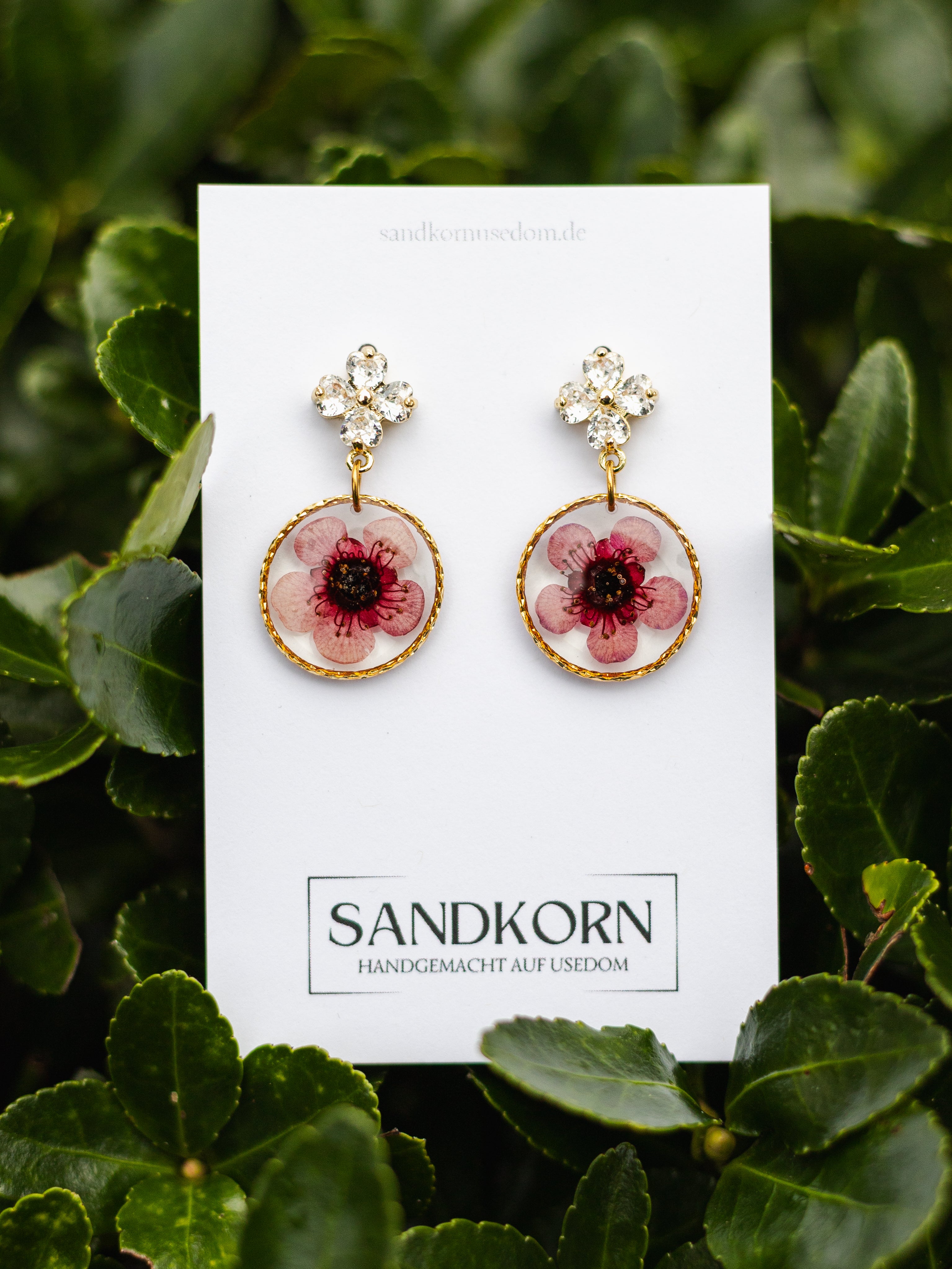 Kolczyki z kwiatami Manuka