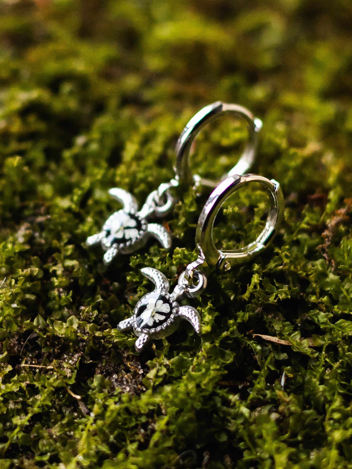 Ohrringe mit Schildkröte und Wilder Möhre