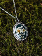 Halskette mit Spiere und Wilder Möhre