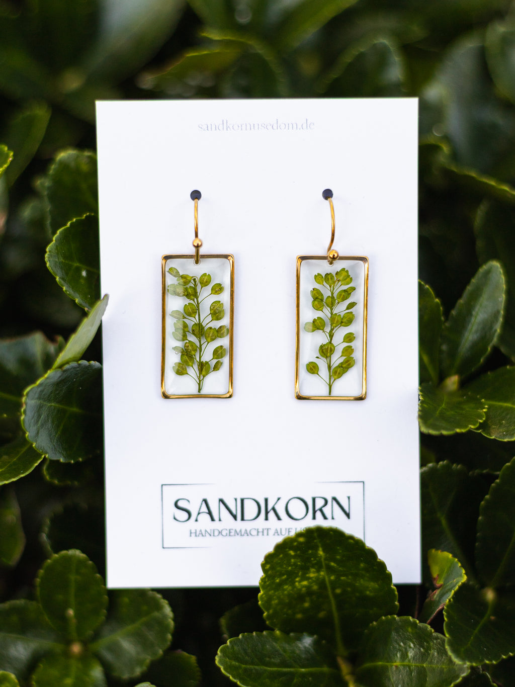 Kolczyki z zielonymi liśćmi