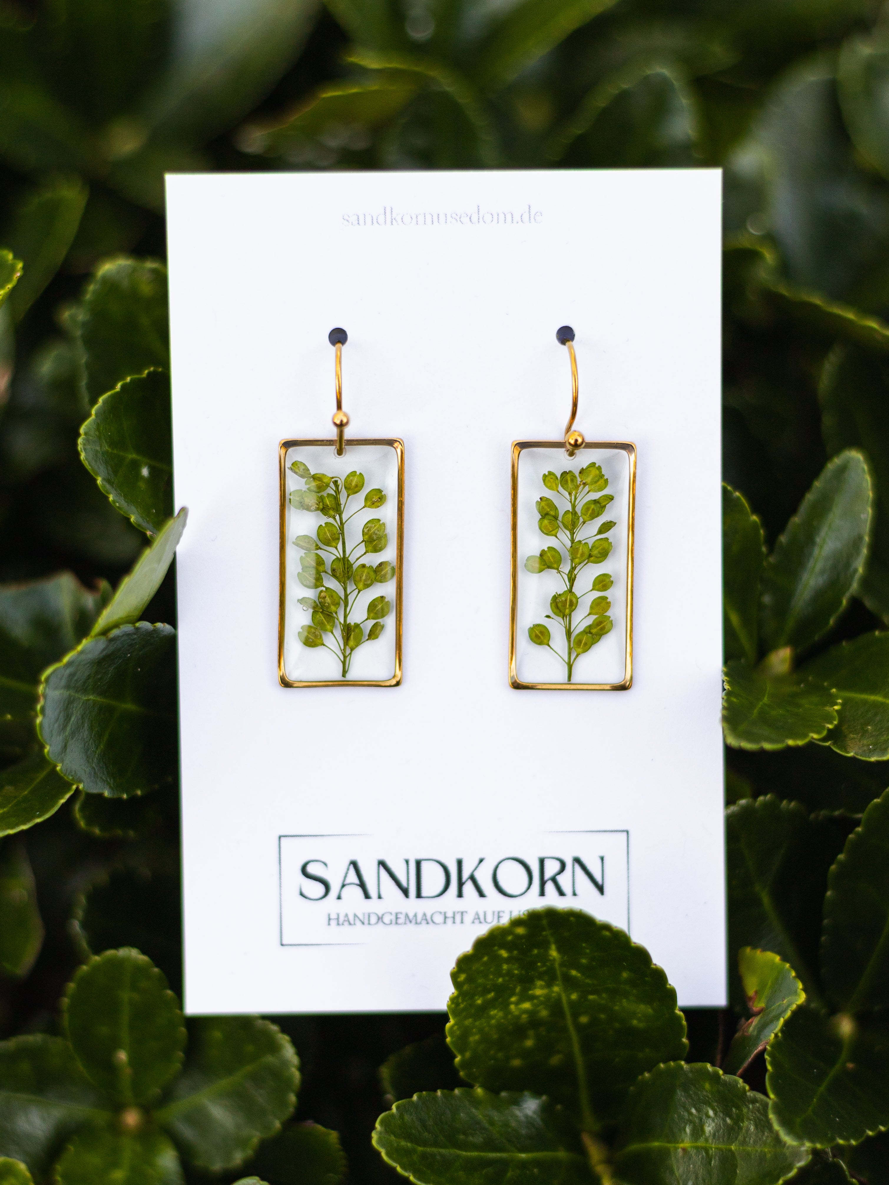 Kolczyki z zielonymi liśćmi