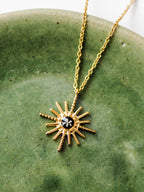 Naszyjnik z żółwiem i dziką marchewką