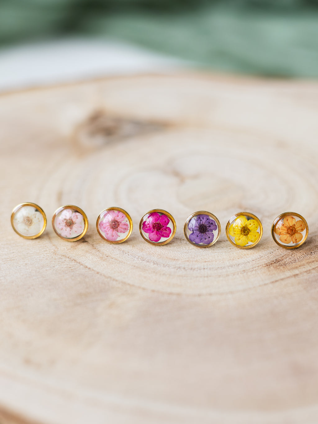 Miniaturowe kolczyki z dziką marchewką