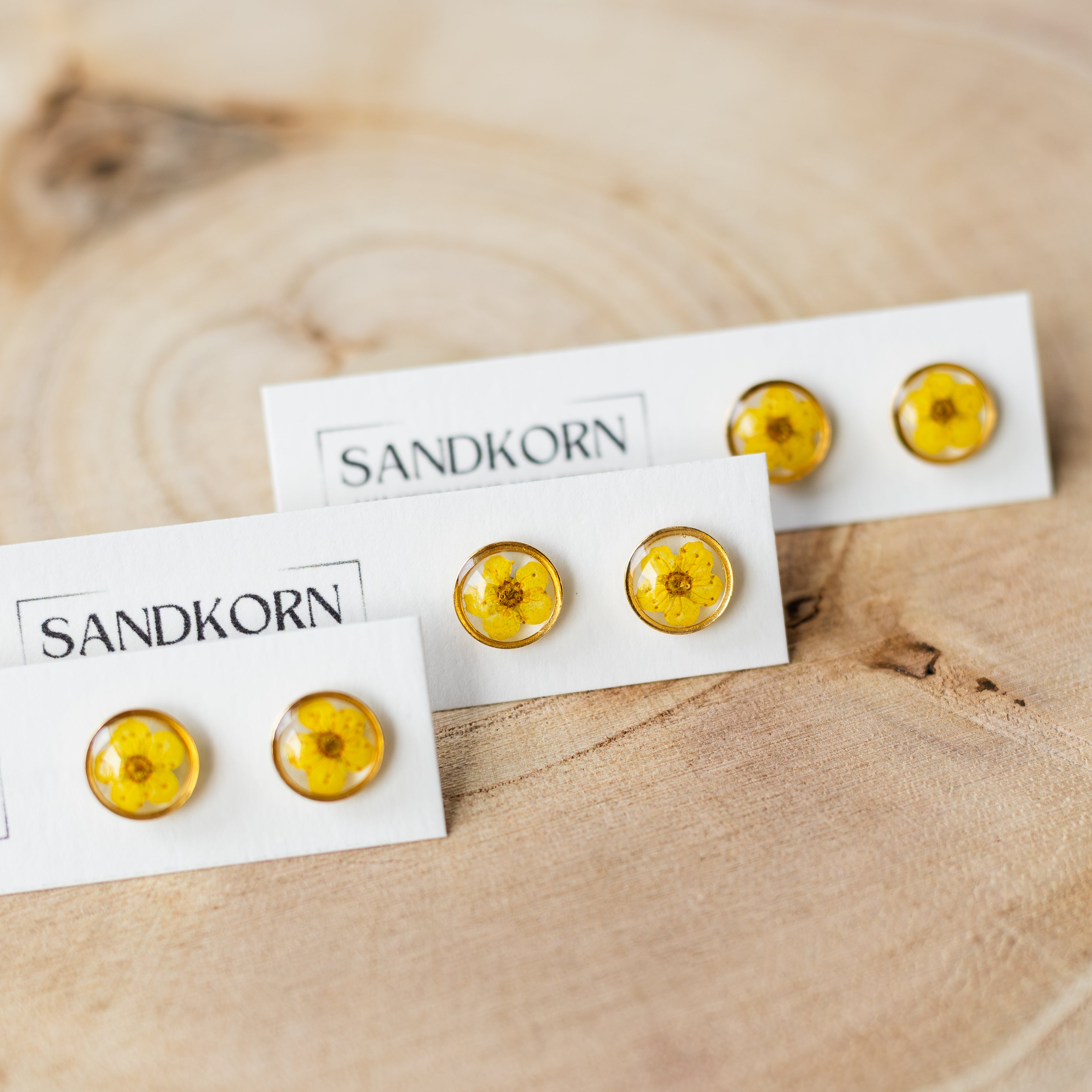 Miniaturowe kolczyki z dziką marchewką