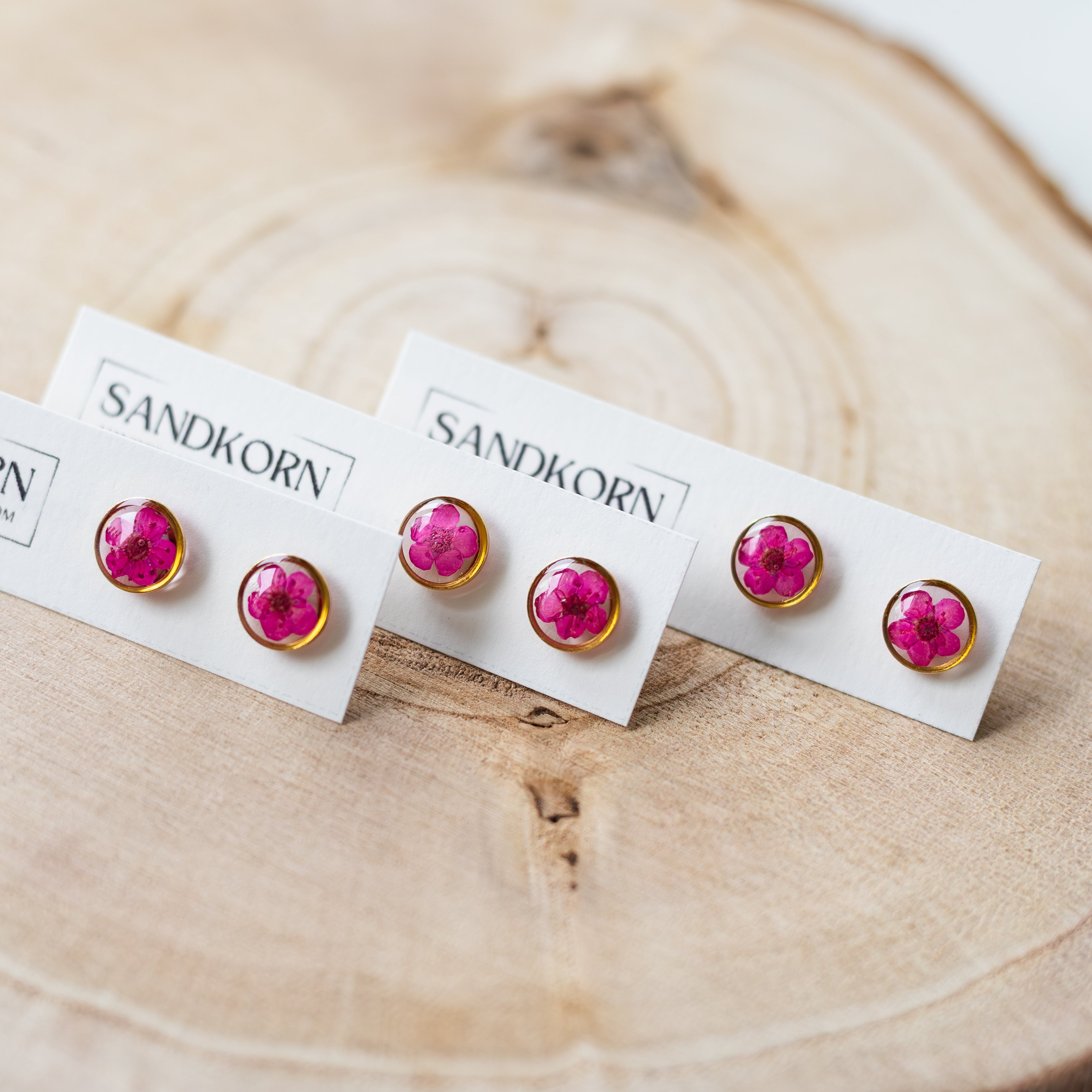 Miniaturowe kolczyki z dziką marchewką