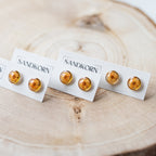 Miniaturowe kolczyki z dziką marchewką