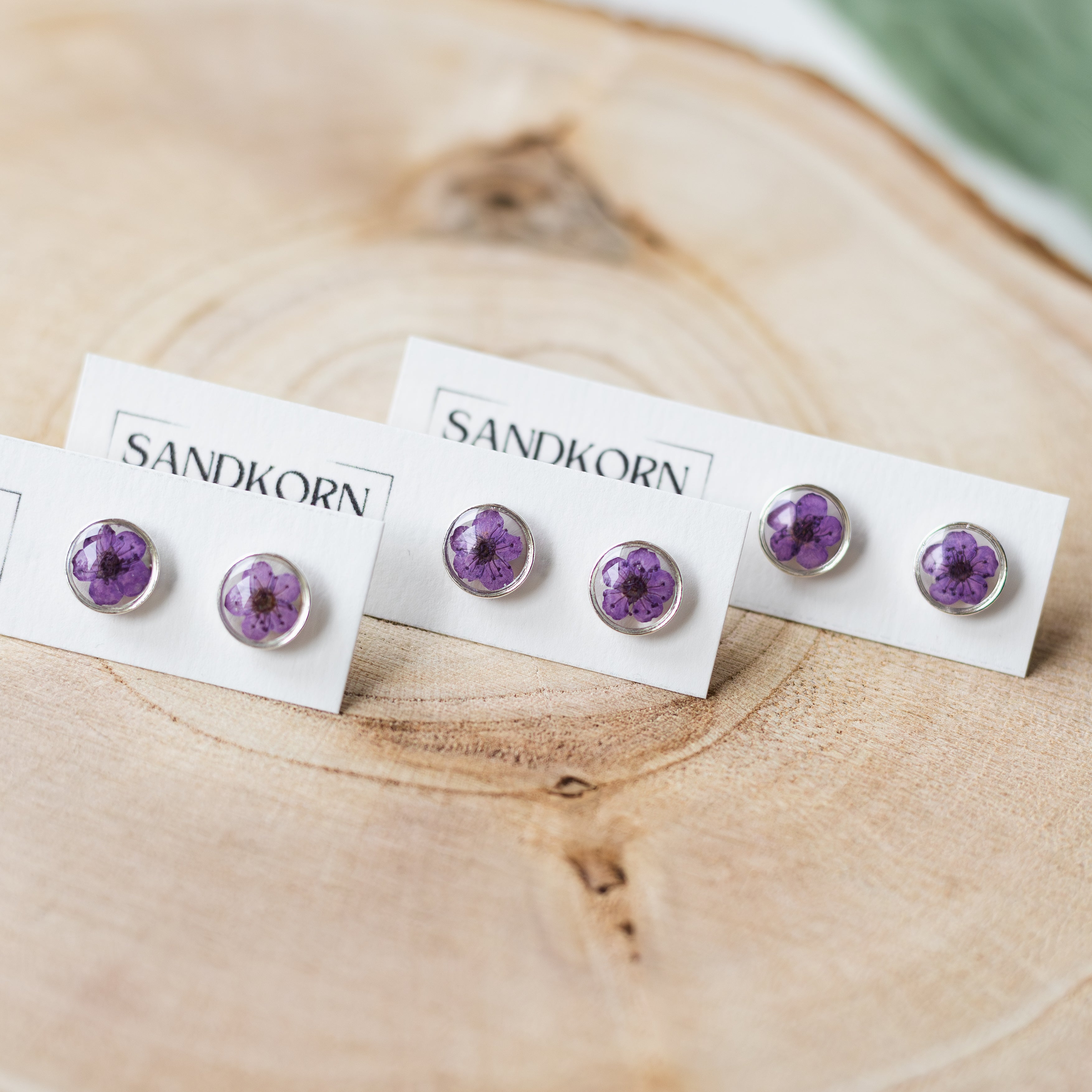 Miniaturowe kolczyki z dziką marchewką