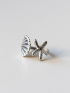 Obrotowy pierścień z księżycem i gwiazdami