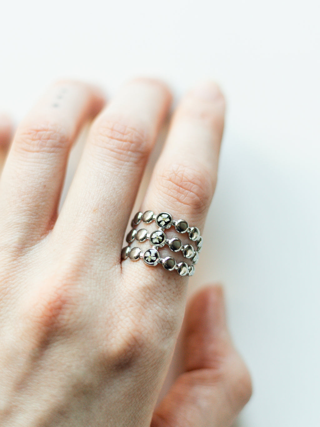 Ring with wild carrot - gold