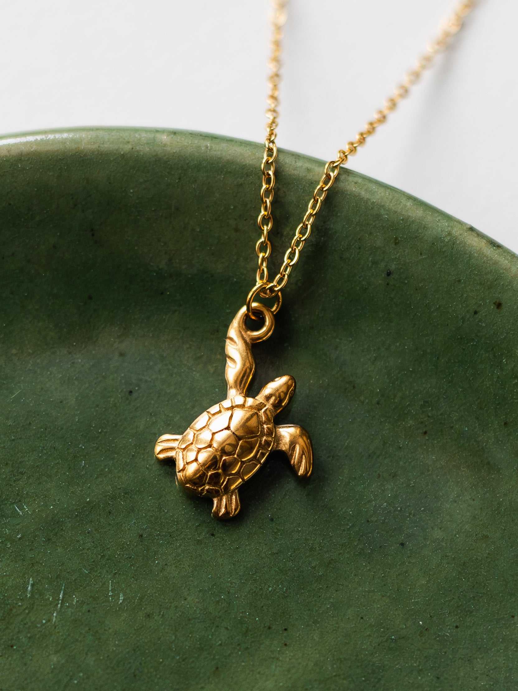 Earrings with pansies