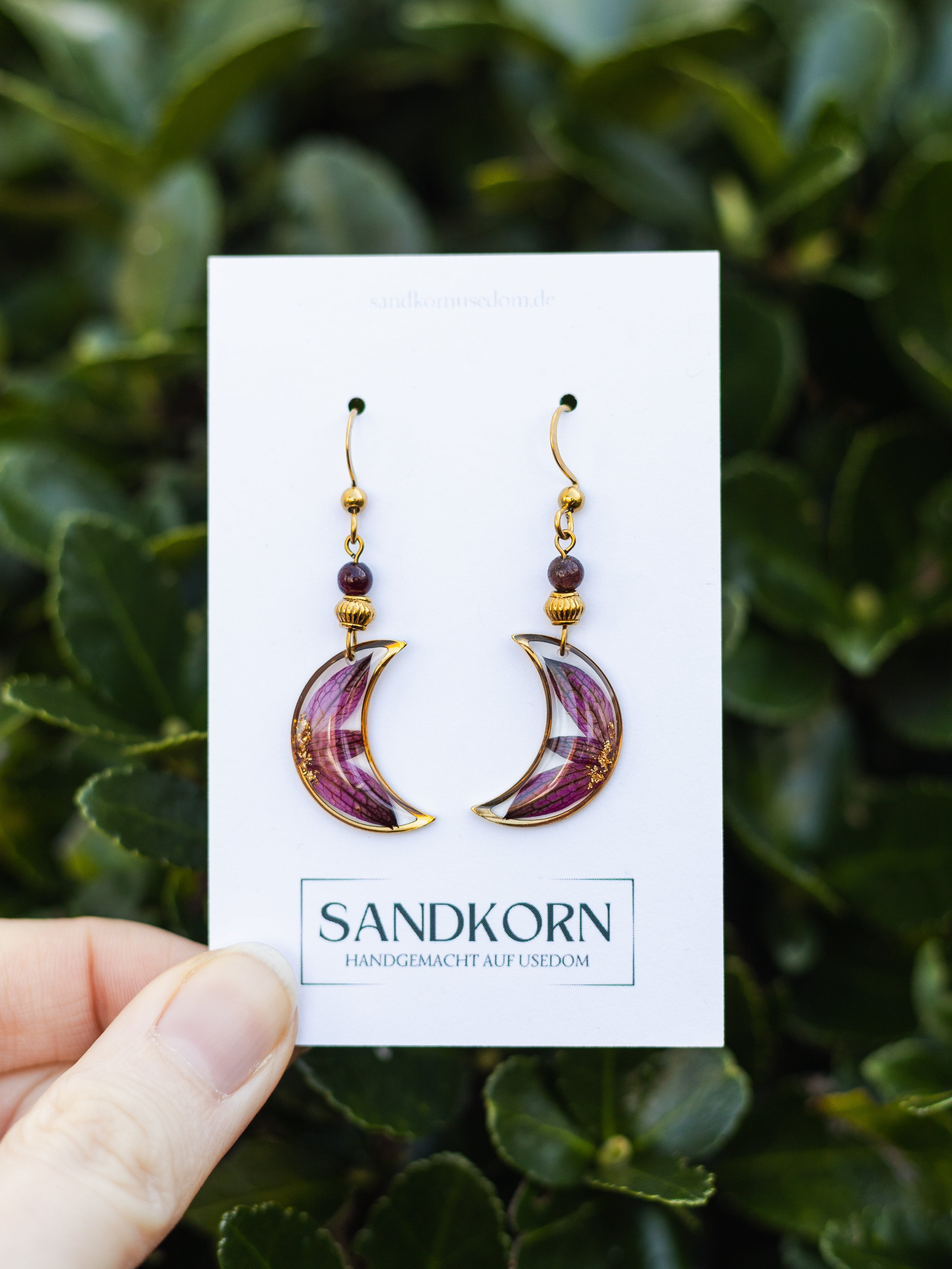 Mond-Ohrringe mit Sterndolde und Turmalinperlen