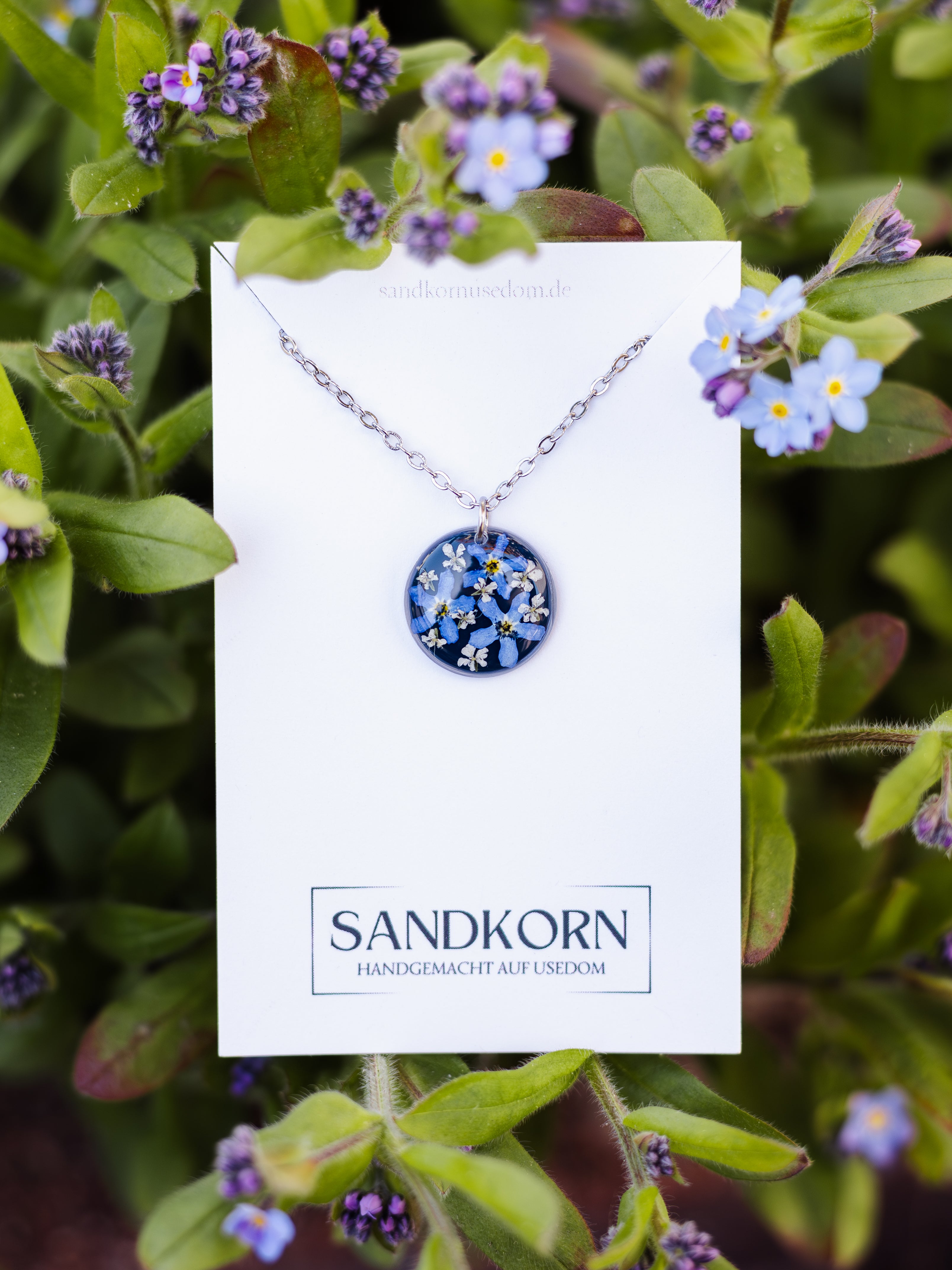 Halskette mit Vergissmeinnicht und Wilder Möhre