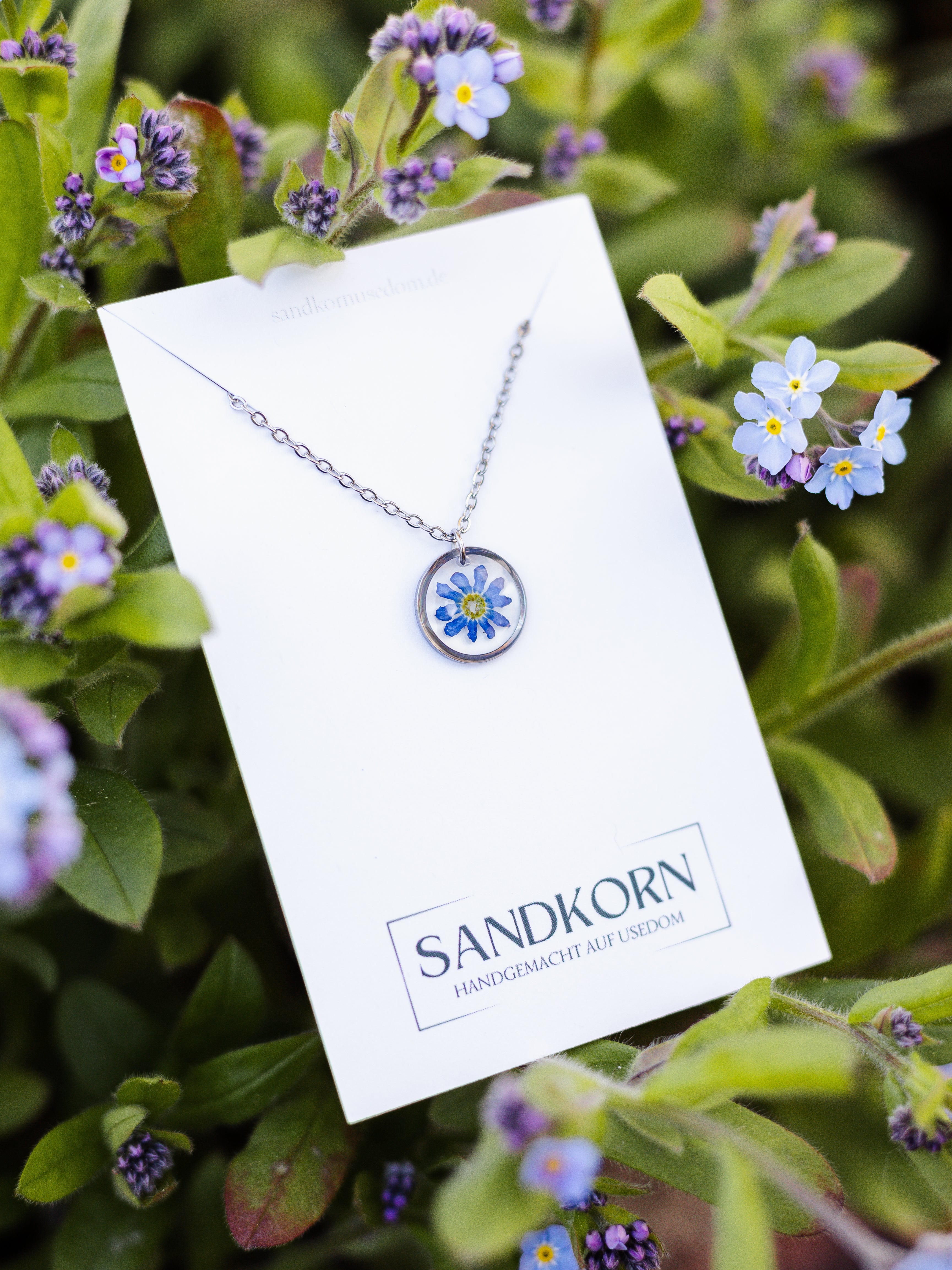 Halskette mit Vergissmeinnicht