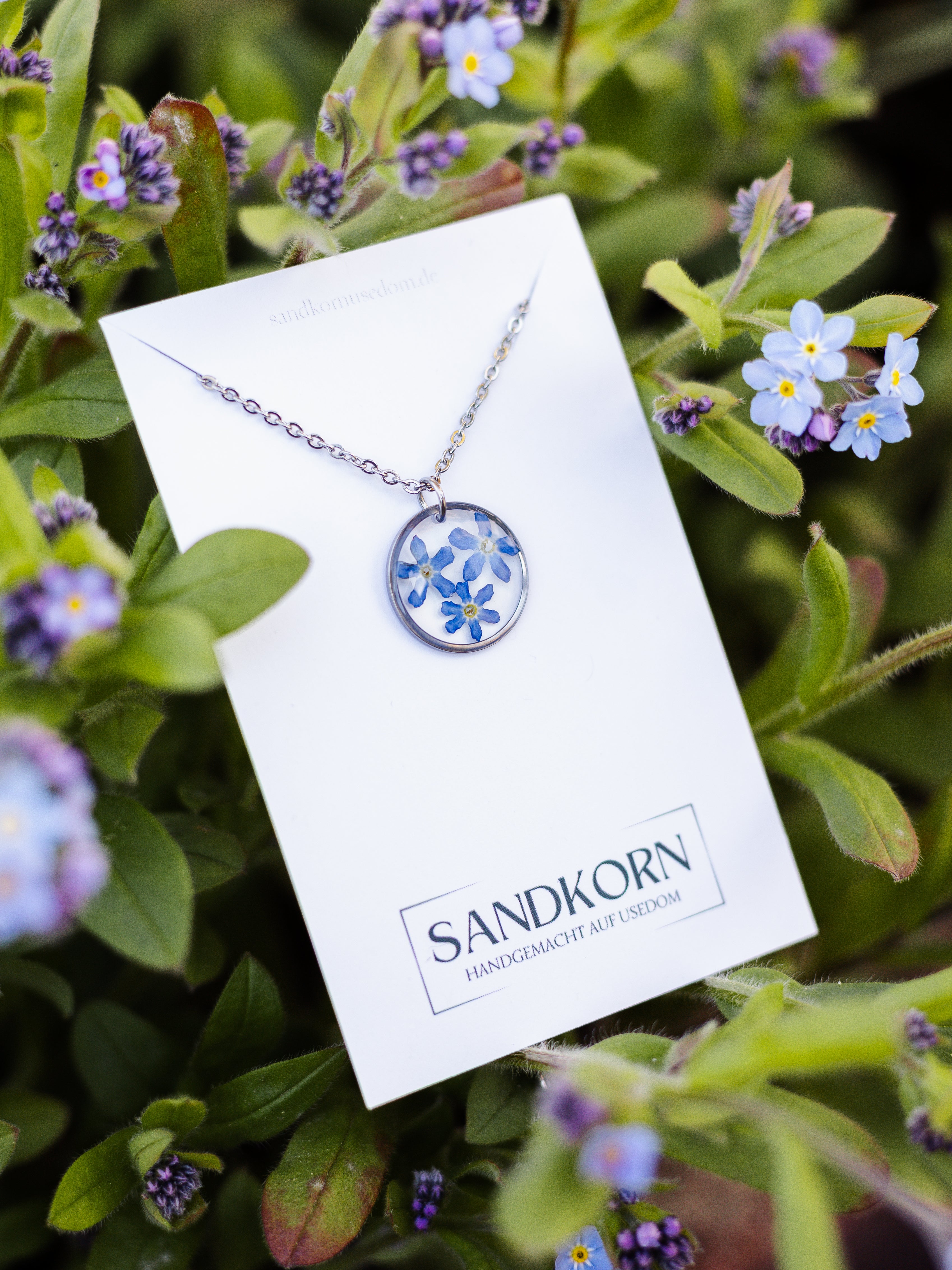 Halskette mit Vergissmeinnicht