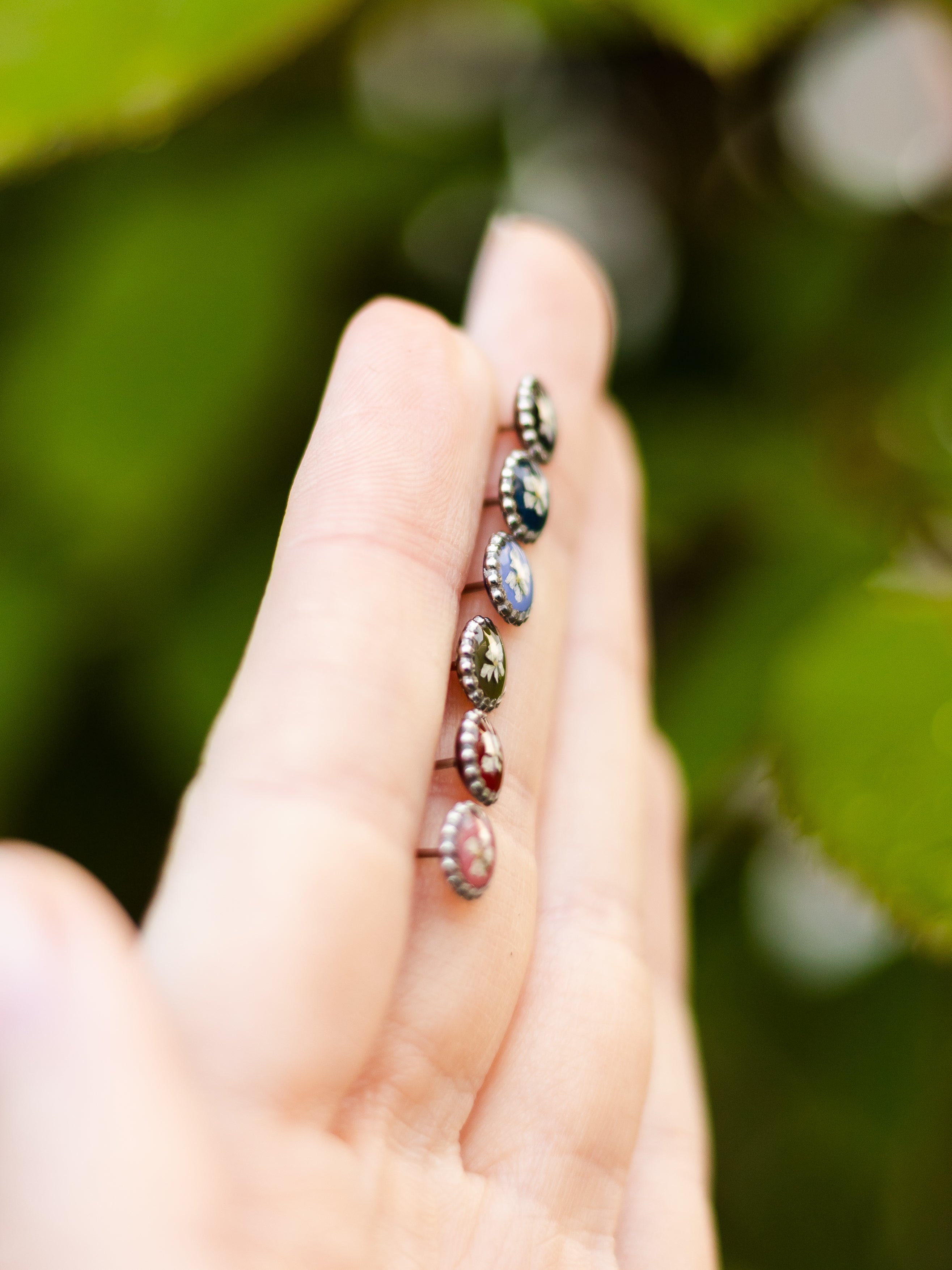 Mini-Ohrstecker mit echten Blüten in verschiedenen Farben | Usedom Schmuck | Ohrstecker für Allergiker | Kinder Ohrringe | Nickelfreie Ohrringe | Schmuck mit Blumen | Ohrstecker für Alltag