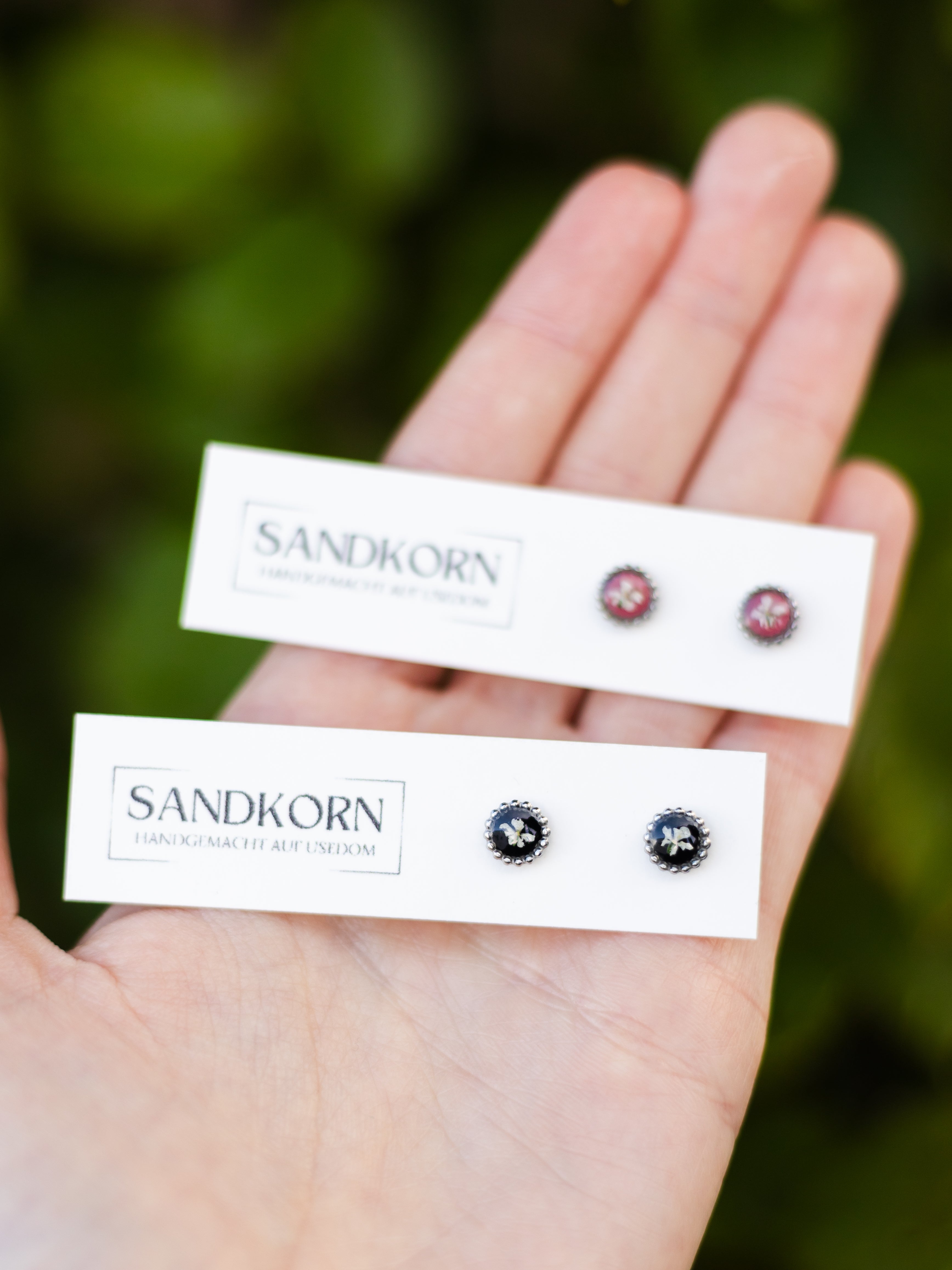 Mini-Ohrstecker mit echten Blüten in verschiedenen Farben | Usedom Schmuck | Ohrstecker für Allergiker | Kinder Ohrringe | Nickelfreie Ohrringe | Schmuck mit Blumen | Ohrstecker für Alltag