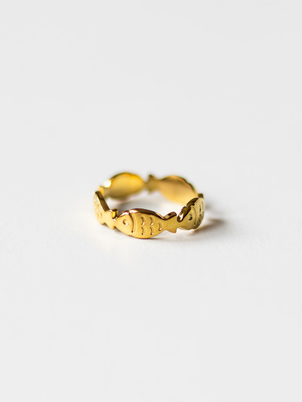 Ring mit Fischen