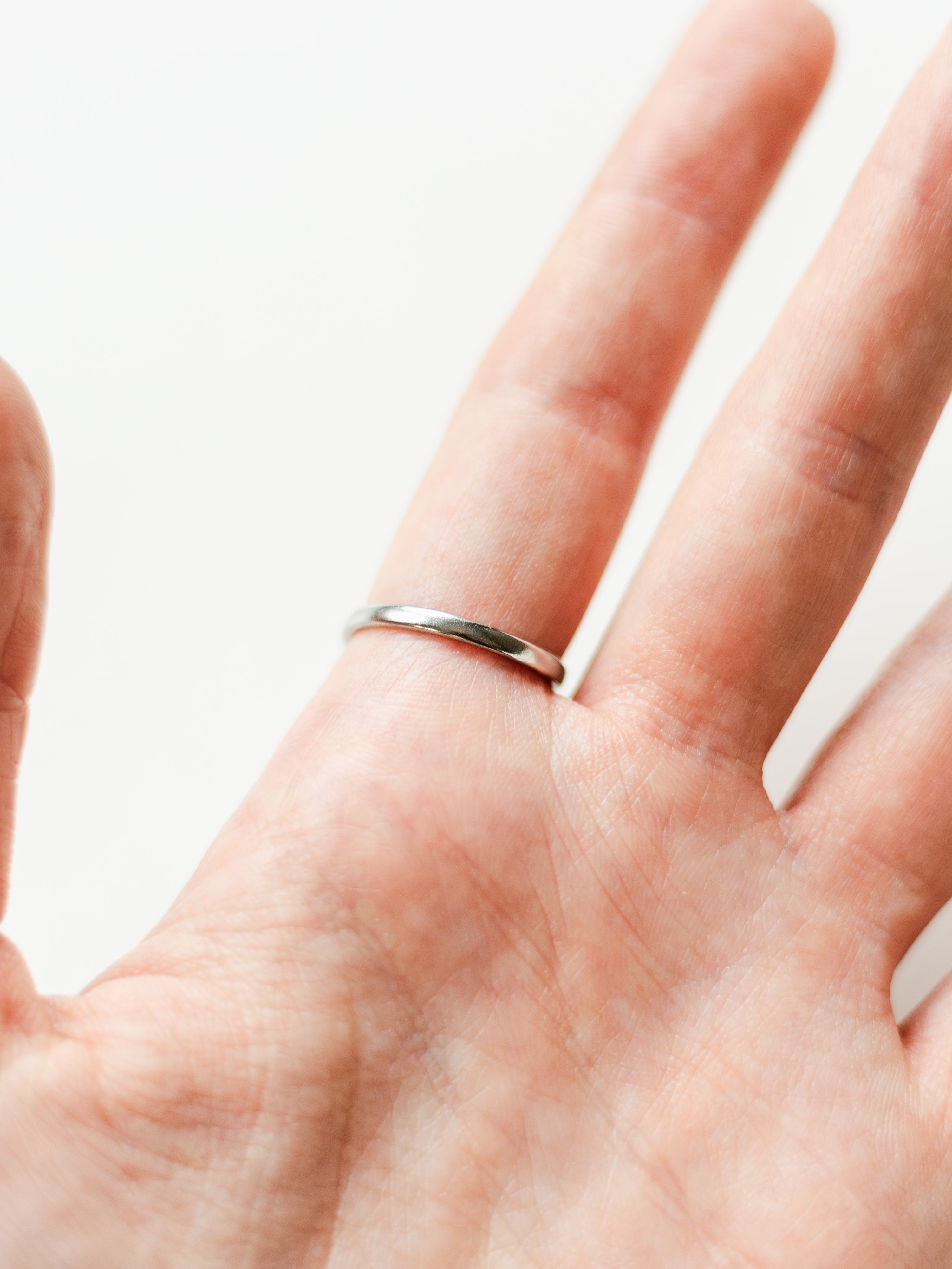 Ring mit Blumenranke