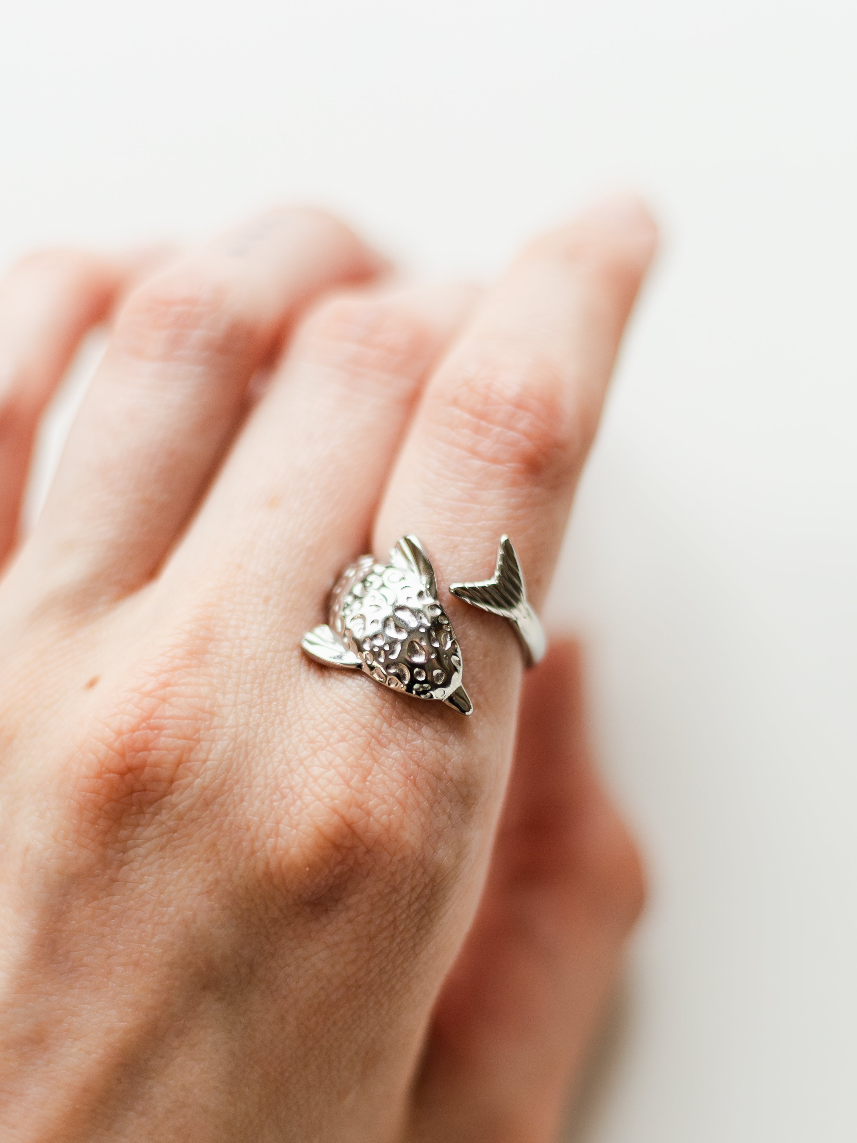 Ring mit Delfin