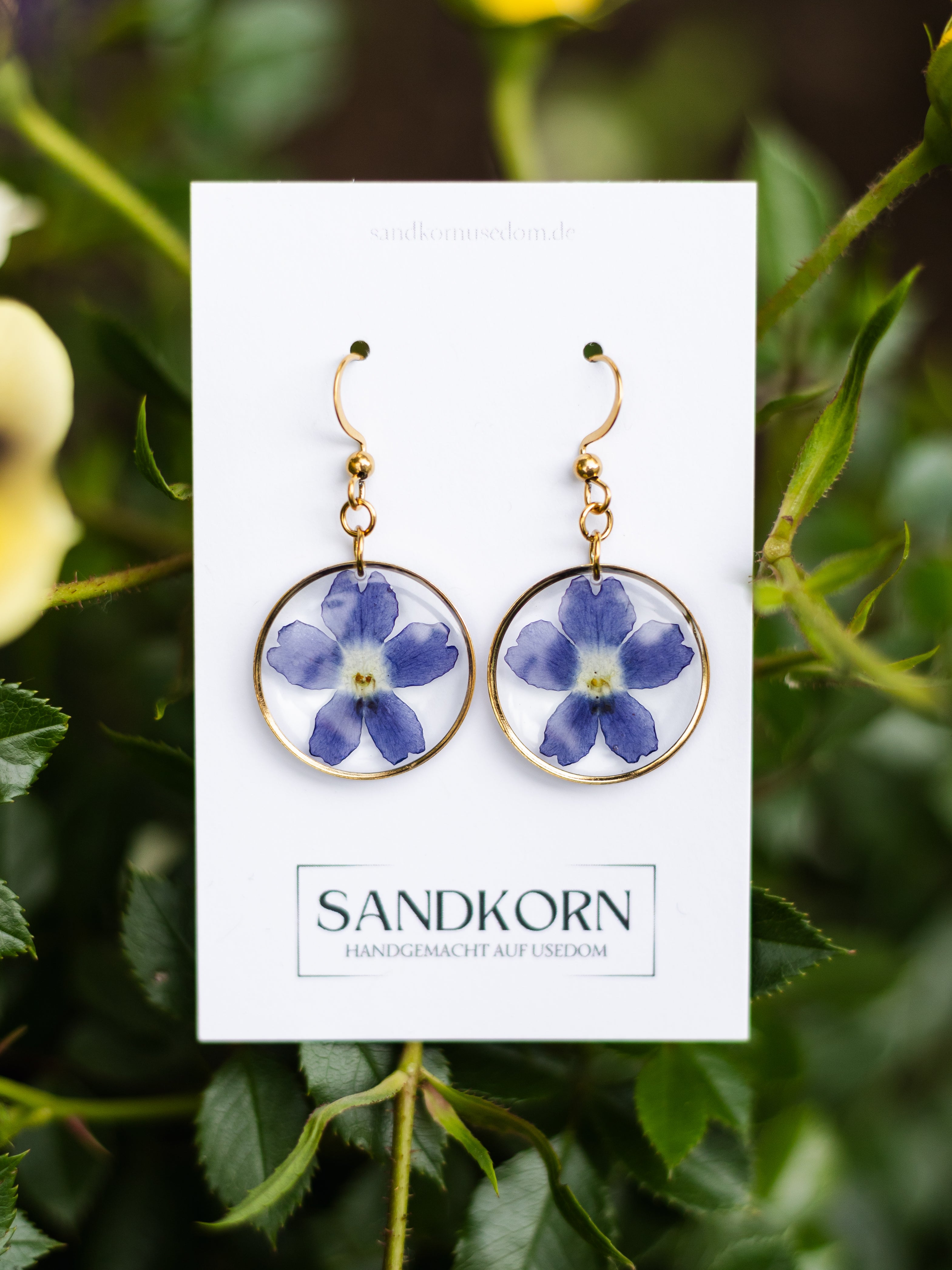 Earrings with verbena