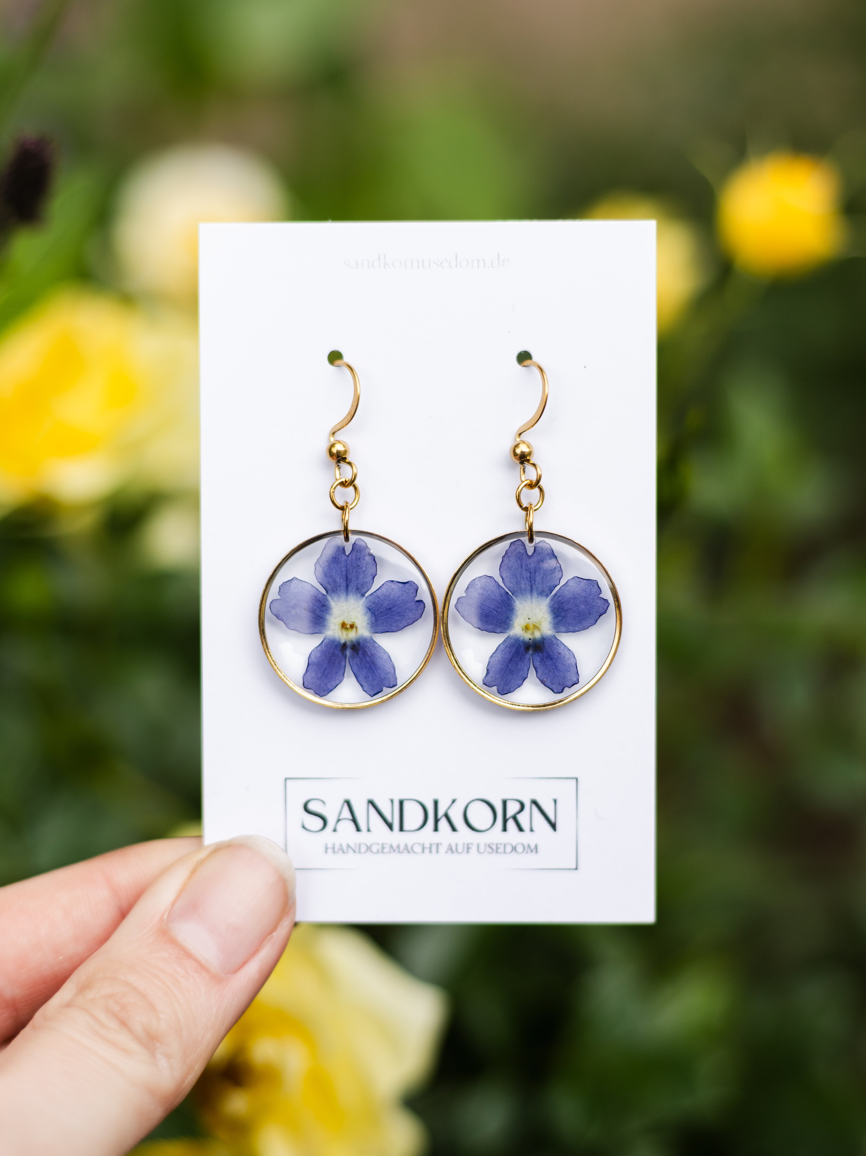Earrings with verbena